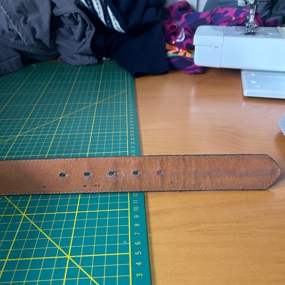 Vintage genuine leather Ostrich style belt - Picture 8 of 8